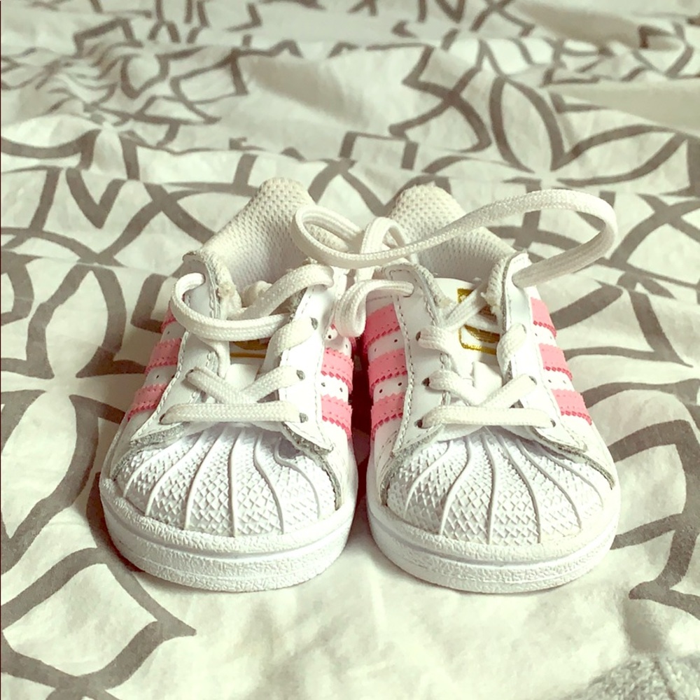 Baby adidas superstars 12 month size 4